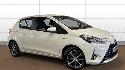 Used Toyota Yaris Hybrid 101 HP (74 kW) 2018 Hatchback