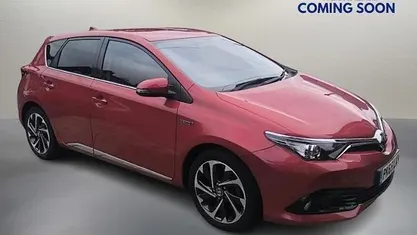 Used Toyota Auris Hybrid Design 136 HP (100 kW) 2016 Hatchback