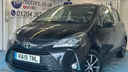 Used Toyota Yaris 111 HP (81 kW) 2019 Black Hatchback