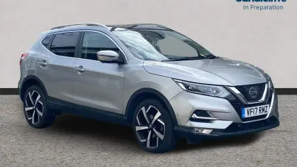 Used Nissan Qashqai Tekna 130 HP (95 kW) 2017 Silver SUV