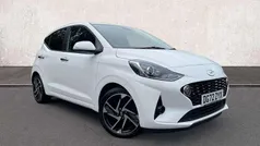 White Used 2023 Hyundai i10 Premium Hatchback | £14,020 (Fair price)