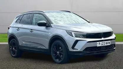 Usado Vauxhall Grandland X 131 HP (96 kW) 2023 Cinzento SUV