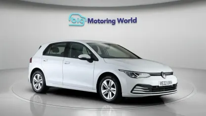Second-hand VW Golf VIII Life 150 CP (110 kW) 2022 Hatchback