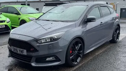 Used Ford Focus ST 185 HP (136 kW) 2016 Grey Hatchback