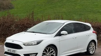 Second-hand Ford Focus Zetec 125 CP (91 kW) 2016 Hatchback