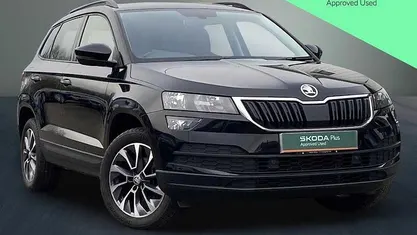 Black magic pearl effect Used 2021 Skoda Karoq SE Drive SUV | £15,575 (Fair price)