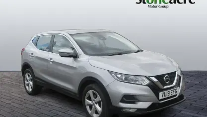 Used Nissan Qashqai Acenta Premium 140 HP (102 kW) 2019 Silver SUV