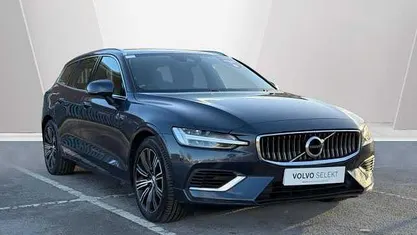 Used Volvo V60 Inscription 340 HP (250 kW) 2021 Blue Estate