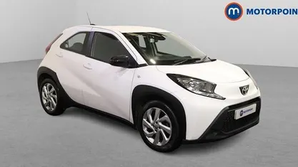 Used Toyota Aygo X PURE 72 HP (52 kW) 2025 SUV