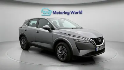 Used Nissan Qashqai Acenta Premium 140 HP (102 kW) 2023 Grey SUV