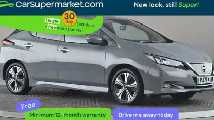 Begagnad Nissan Leaf Tekna 110 kW (150 HK) 2022 Halvkombi