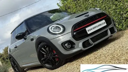 Usado Mini Cooper S Hatch 192 CV (141 kW) 2019 Gris Utilitario