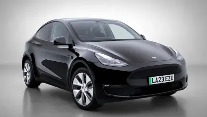 Used Tesla Model Y Long Range AWD 286 kW (389 HP) 2025 SUV