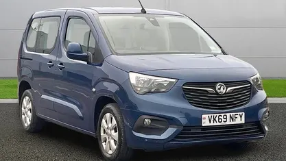 Used Vauxhall Combo S 110 HP (80 kW) 2019 Blue MPV