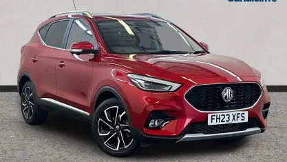 Used MG ZS Exclusive 111 HP (81 kW) 2023 Tri coat  dynamic red SUV