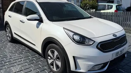 Used Kia Niro 141 HP (103 kW) 2019 White SUV