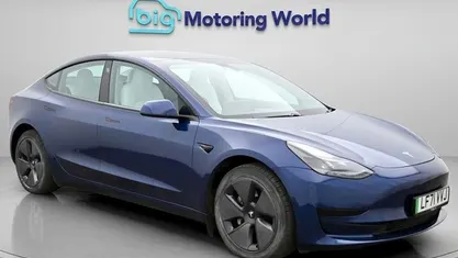 Used Tesla Model 3 Standard Range Plus 222 kW (302 HP) 2021 Blue Sedan