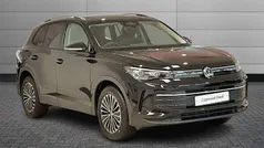 Black Used 2025 VW Tiguan Match SUV | £33,495 (Fair price)