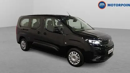 Used Vauxhall Combo Design Edition 100 kW (136 HP) 2026 MPV