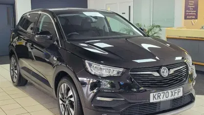 Used Vauxhall Grandland X S 131 HP (96 kW) 2020 Black SUV
