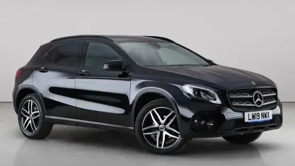 Used Mercedes GLA180 Urban 122 HP (89 kW) 2019 Black SUV