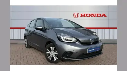 Usado Honda Jazz Hybrid 109 HP (80 kW) 2023 Cinzento Citadino