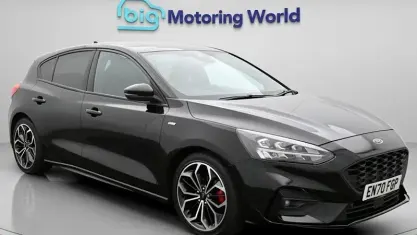 Second-hand Ford Focus ST-Line X 155 CP (114 kW) 2021 Negru Hatchback