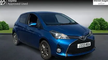Used Toyota Yaris 99 HP (72 kW) 2016 Blue Hatchback