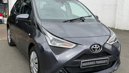 Used Toyota Aygo X-play 72 HP (52 kW) 2021 Hatchback