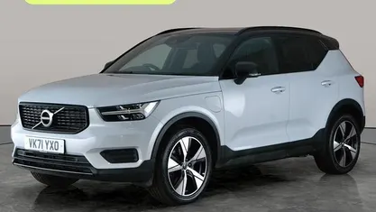 Used Volvo XC40 R-Design 211 HP (155 kW) 2021 Silver SUV