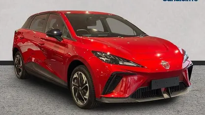 Used MG MG4 EV SE 125 kW (170 HP) 2025 Tri coat  dynamic red Hatchback
