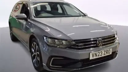 Usado VW Passat GTE 218 CV (160 kW) 2023 Gris Familiar