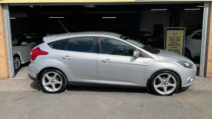 Used Ford Focus Titanium 116 HP (85 kW) 2013 Silver Hatchback