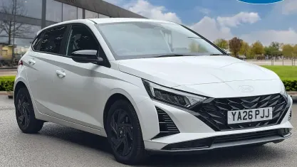 New Hyundai i20 Blackline 90 HP (66 kW) 2026 White Hatchback