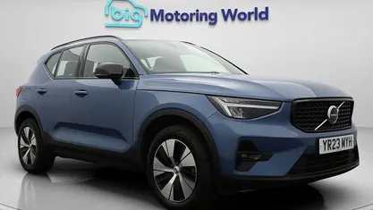 Begagnad Volvo XC40 Plus 211 HK (155 kW) 2023 SUV