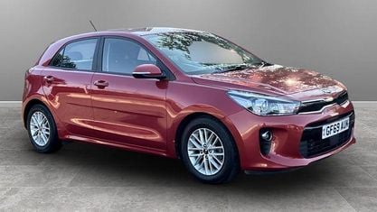 Begagnad Kia Rio 99 HK (72 kW) 2020 Halvkombi