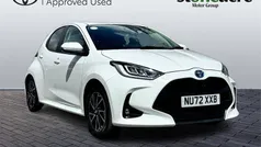 White Used 2022 Toyota Yaris Hybrid Design Hatchback | £16,000 (Fair price)