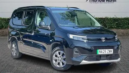 Used Vauxhall Combo Ultimate 100 kW (136 HP) 2025 Black MPV