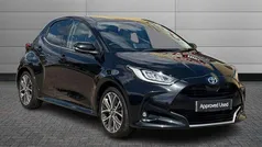 Black Used 2022 Toyota Yaris Hybrid Hatchback | £17,395 (Fair price)