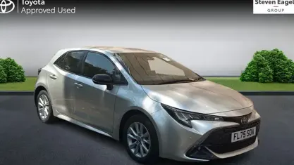 Used Toyota Corolla 140 HP (102 kW) 2025 Silver Hatchback