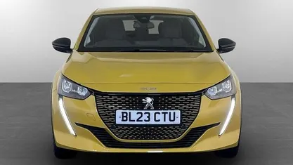 Used Peugeot e-208 Allure+ 100 kW (136 HP) 2023 Hatchback