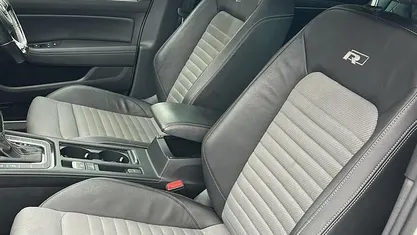 Used 2018 VW Passat R-line Estate | £16,599 (Fair price)