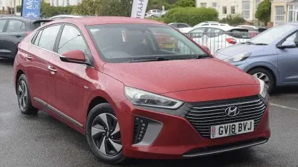 Used Hyundai Ioniq Premium 141 HP (103 kW) 2018 Red Hatchback