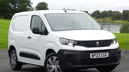 Used Peugeot Partner Premium 102 HP (75 kW) 2023 MPV