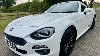 Used 2017 Fiat 124 Spider Lusso Plus Cabriolet | £12,495 (Fair price)