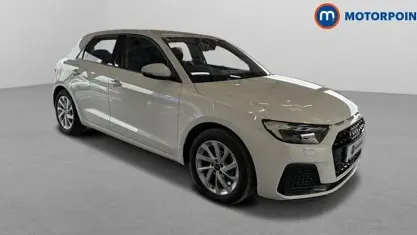 Used Audi A1 Sportback Sport 95 HP (69 kW) 2023 White Hatchback