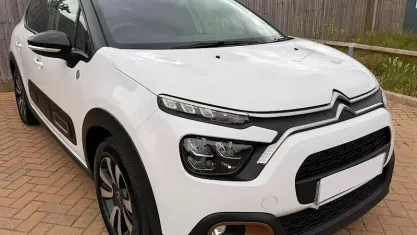 Used Citroën C3 PureTech 83 HP (61 kW) 2022 White Hatchback