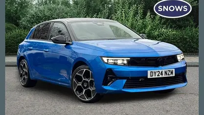 Blue Used 2024 Vauxhall Astra Ultimate Hatchback | £18,566 (Fair price)