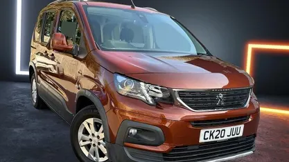 Used Peugeot Rifter Allure 102 HP (75 kW) 2023 MPV