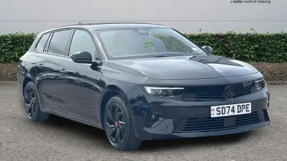 Used Vauxhall Astra 131 HP (96 kW) 2024 Black Estate